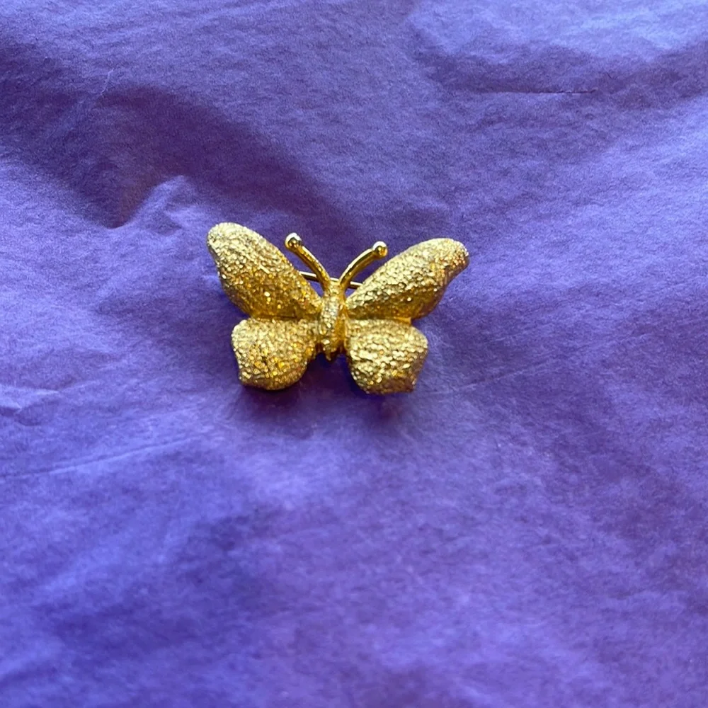 Vintage Gold-Plated Butterfly Pin – 90s Fairy Cottagecore Retro Brooch